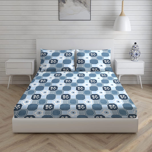 Square Pattern Double Bed Set with Bedsheet and 2 Pillow Covers